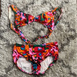 E’Stewart VINTAGE two piece swimsuit -bright colors- adjustable button straps